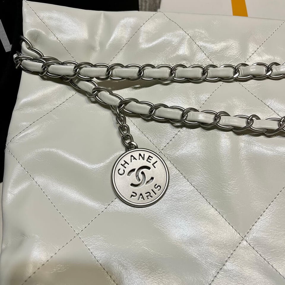 Chanel 22 Small Handbag Shiny Calfskin White Silver view 5