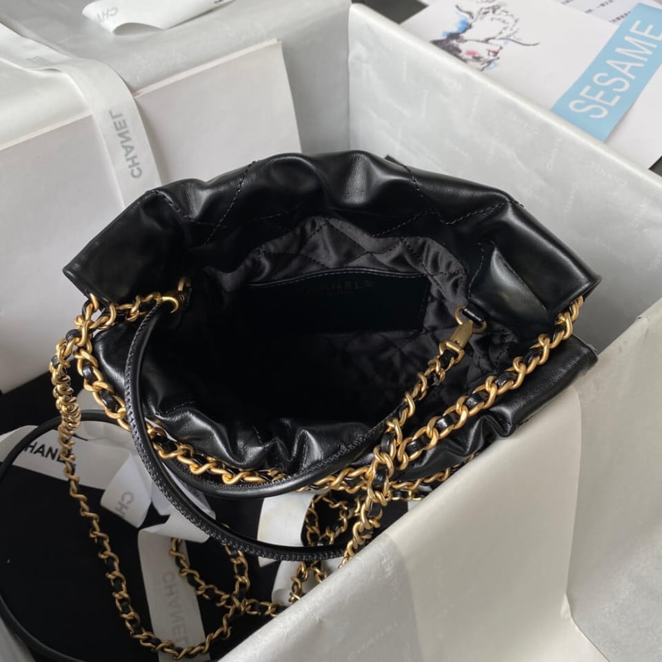 Chanel Mini 22 Handbag Shiny Calfskin &amp; Gold Metal Black 20cm view 10