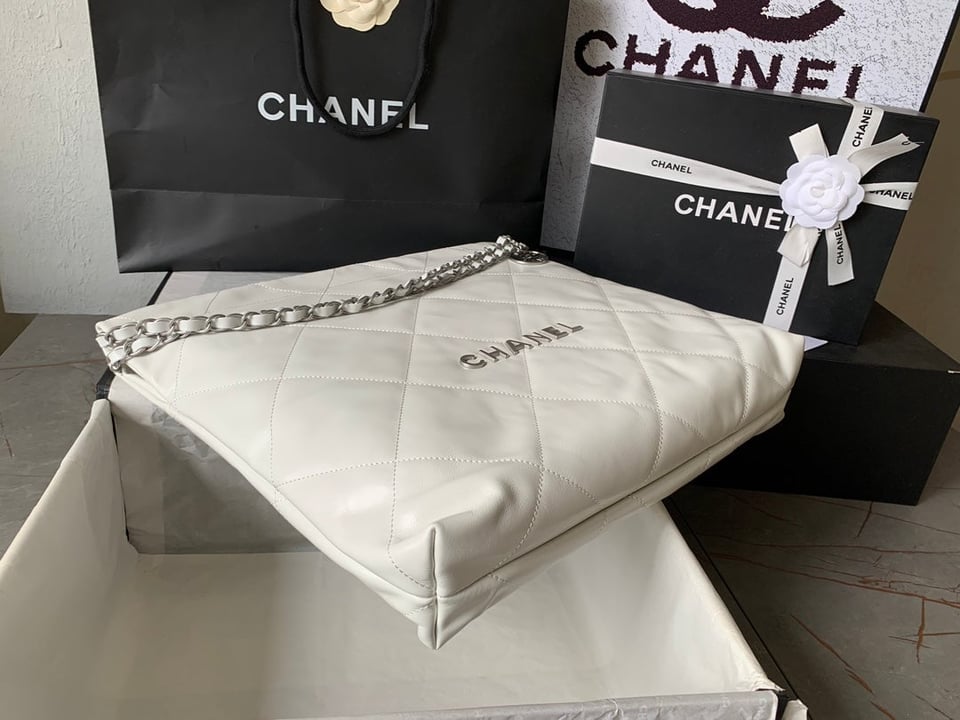 Chanel 22 Hobo White Calfskin Silver Hardware view 3