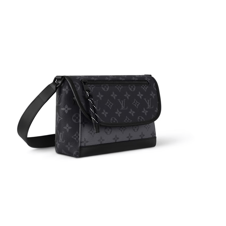 Louis Vuitton Pulse Messenger For Men 27cm M12681 view 3