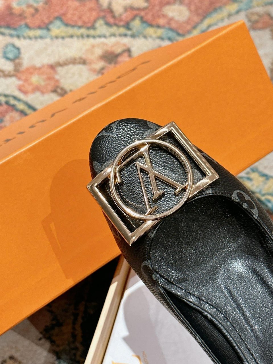 Louis Vuitton Madeleine Pumps Monogram Black view 4