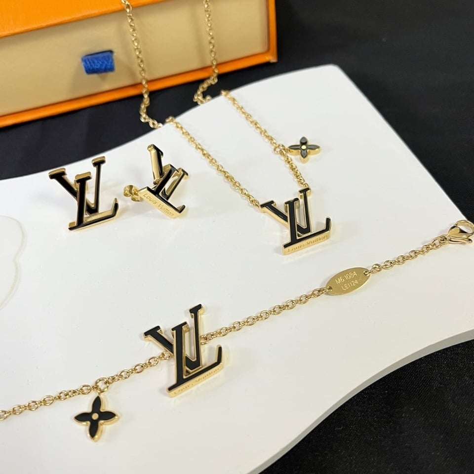 Louis Vuitton Lv Iconic Enamel Necklace Black M02147 view 4
