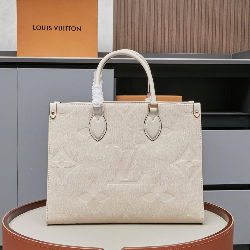 Louis Vuitton LV Onthego MM Tote Bag Monogram Beige 35cm M46531 view 5