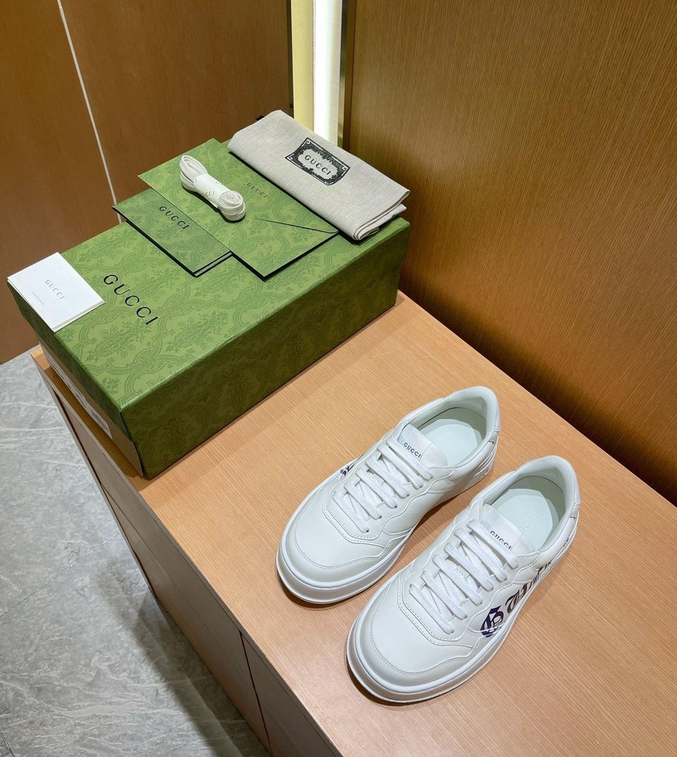 Gucci Women’S Sneaker With Logo White 708267 Upg70 9000 view 5