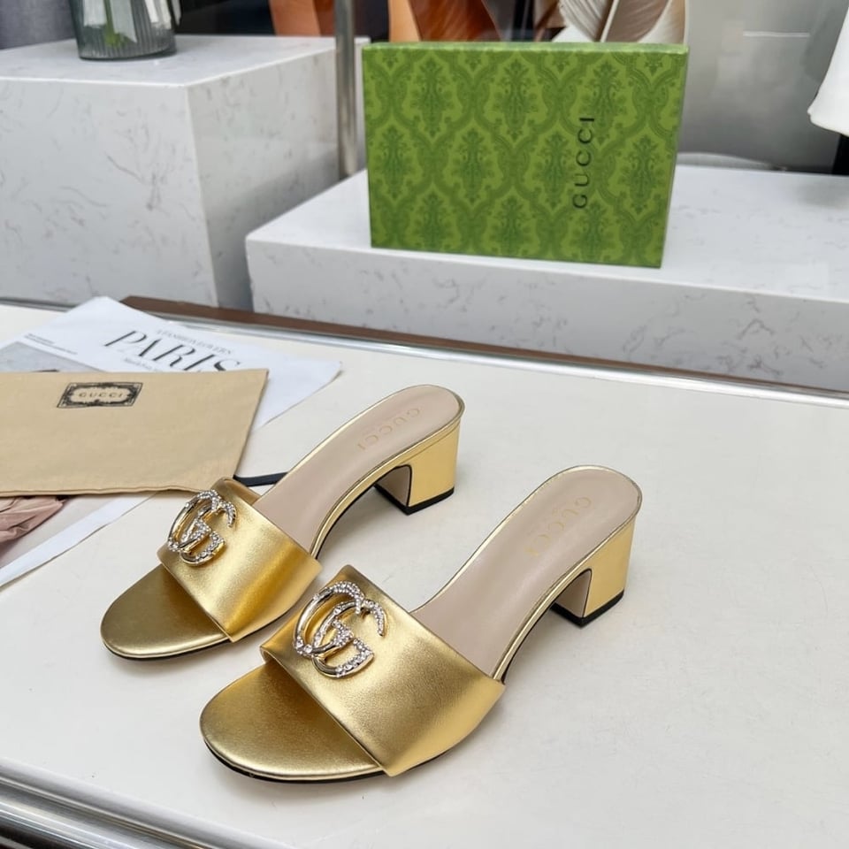 Gucci Nojum Women’S Slide Sandal Metallic Gold ?817257 B8B00 8024 view 5