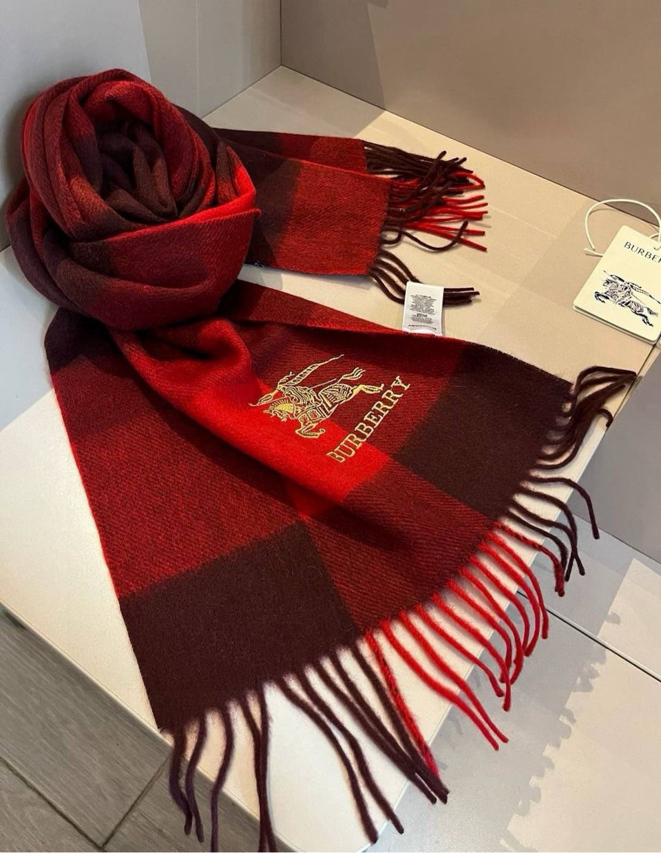 Burberry Cashmere Scarf Checkered Red For Women 180cm view 2