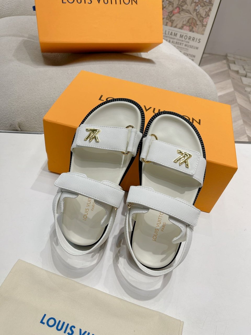 Louis Vuitton Lv Sunset Flat Comfort Sandals White 1Abw7Q view 7