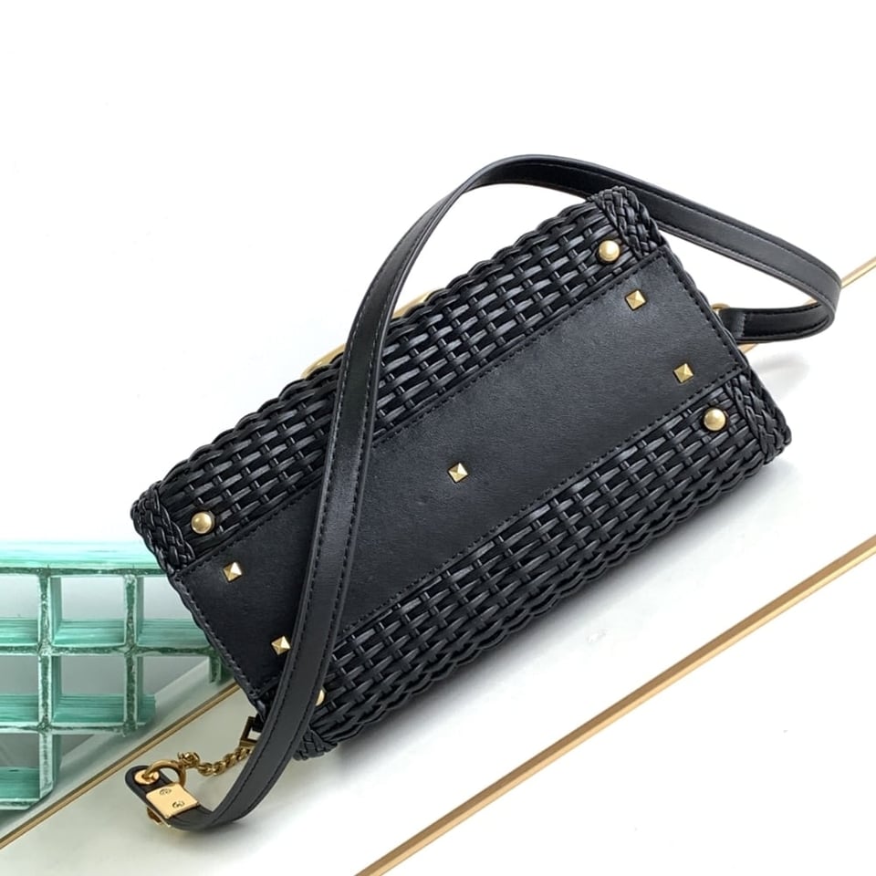Valentino Vlogo Top Handle Bag Black 22Cm view 5