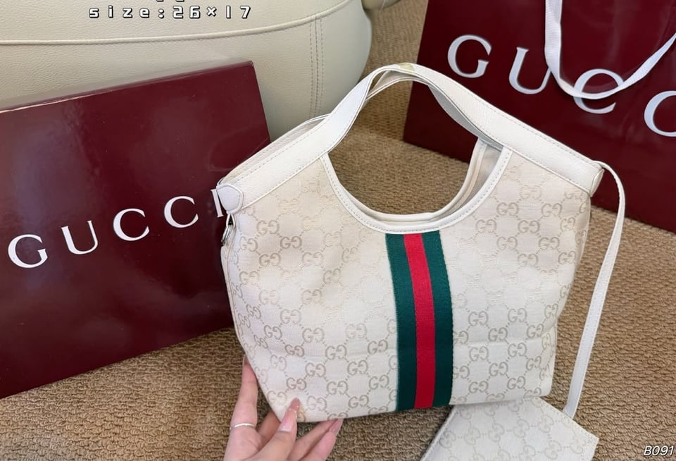 Gucci Giglio Small Tote Bag 25cm/9.8in Ivory GG Canvas 860845 view 5