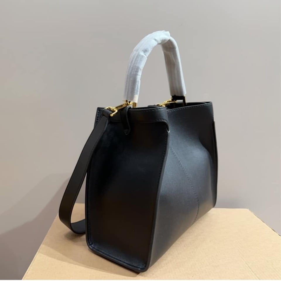 Fendi Peekaboo X Lite Medium Black 29Cm view 4