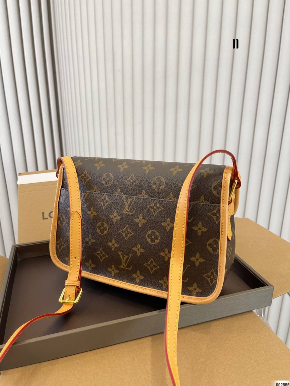 Louis Vuitton Monogram Canvas Sologne 26Cm Brown view 4