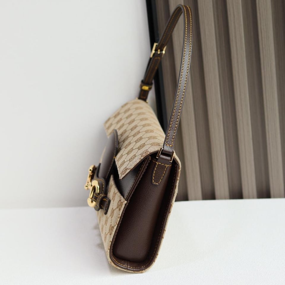 Gucci Horsebit Ristretto Medium Shoulder Bag Brown. view 7