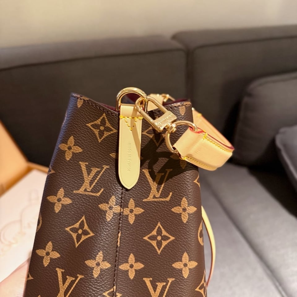 Louis Vuitton Neonoe Bb Bag Monogram Brown 20Cm M46581 view 4