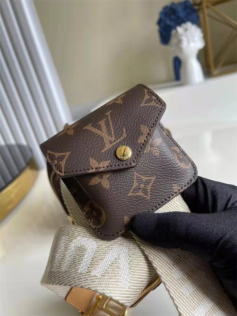 Louis Vuitton Utility Cross-Body Bag 18 Cm view 5