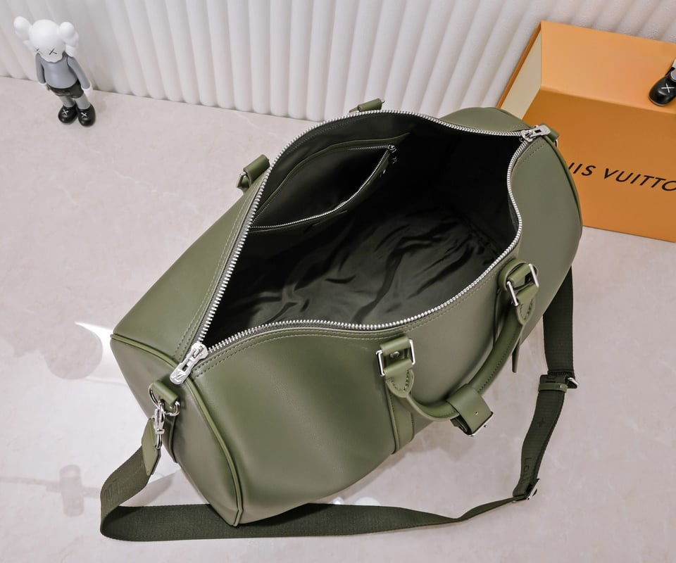Louis Vuitton Keepall Bandouli Re 50 Khaki view 10