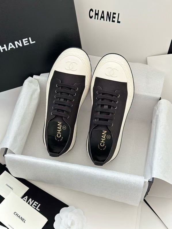 Chanel Canvas Sneakers with Rubber Cap-Toe Black &amp; White G39855 view 7