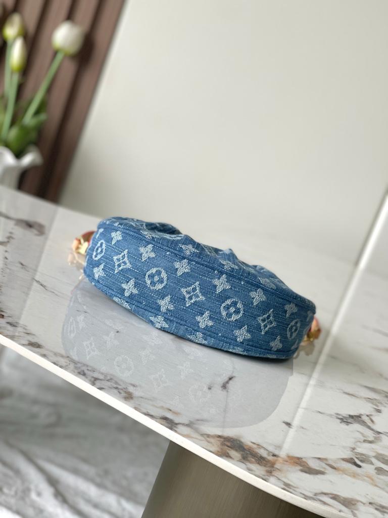 Louis Vuitton Pochette Valley Bag Denim Blue 21cm M13571 view 5