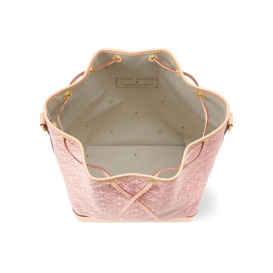 Louis Vuitton Noé Monogram Emblème Rose Ruban Color 27.5cm M28714 view 4