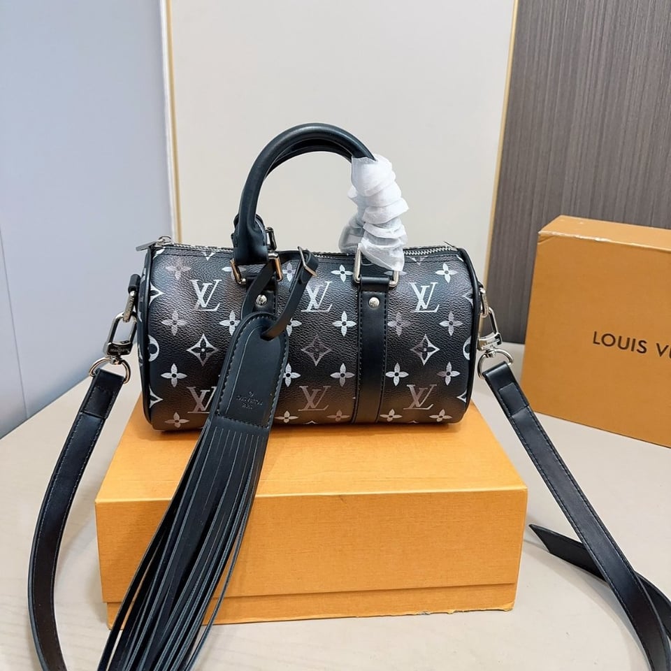 Louis Vuitton Keepall Bandouli Re 25 Bag Monogram Brushed Cowhide Black 25Cm M11595 view 10