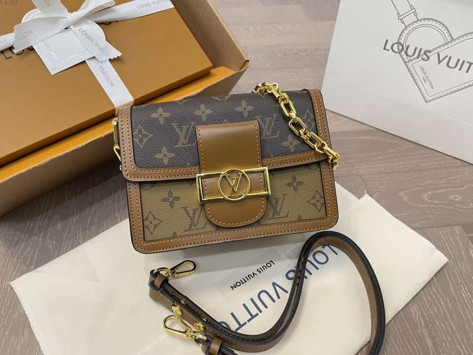 Louis Vuitton Mini Dauphine Autres Toiles Monogram 25Cm M45959 view 10