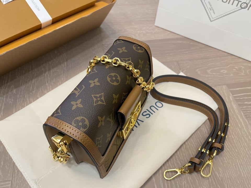 Louis Vuitton Mini Dauphine Autres Toiles Monogram 25Cm M45959 view 6