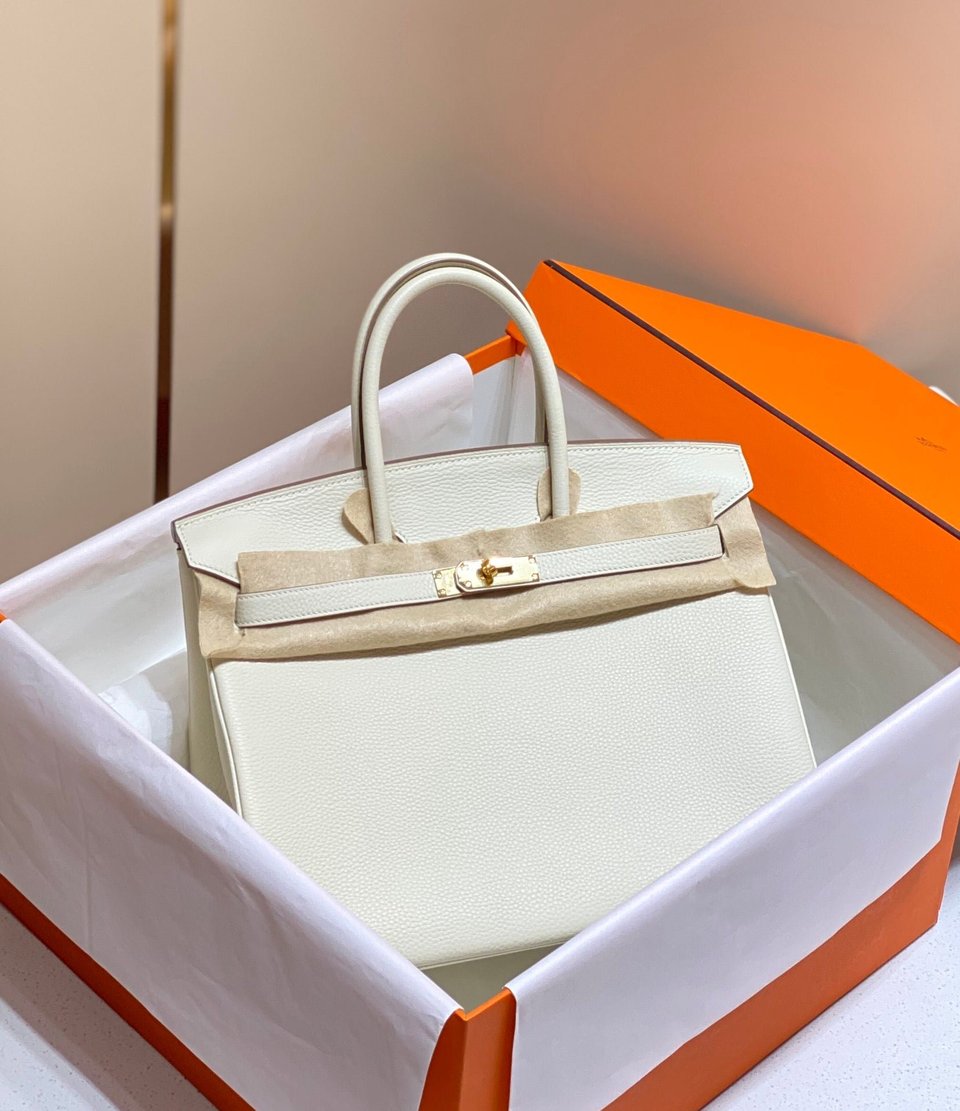 Hermes Birkin 35Cm Bag White Togo Gold Hardware view 3
