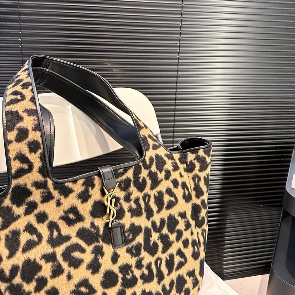 Saint Laurent Le 5 A 7 Bea In Pony Hair Leather Leopard 31Cm view 4