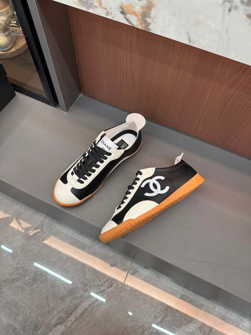 Chanel Calfskin Suede Sneakers with White CC Logo Black White &amp; Gum G39860 view 9