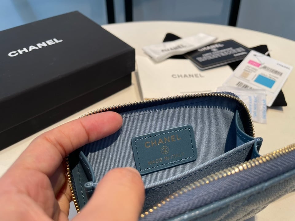 Chanel Zipped Coin Purse 11 Aegean Grained Calfskin view 5