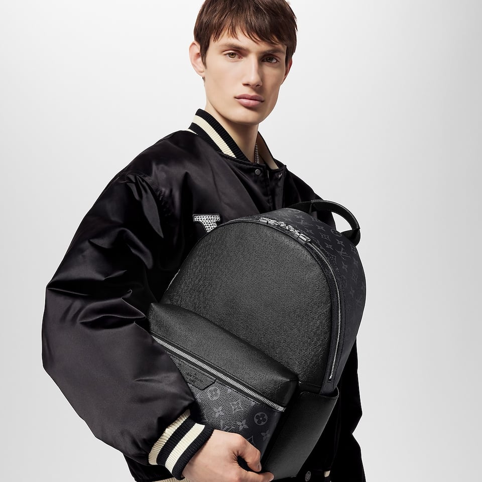 Louis Vuitton Discovery Backpack M31033 view 8