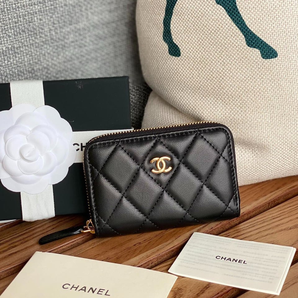Chanel Zipped Wallet 7.5Cm Black Calfksin Gold Hardware