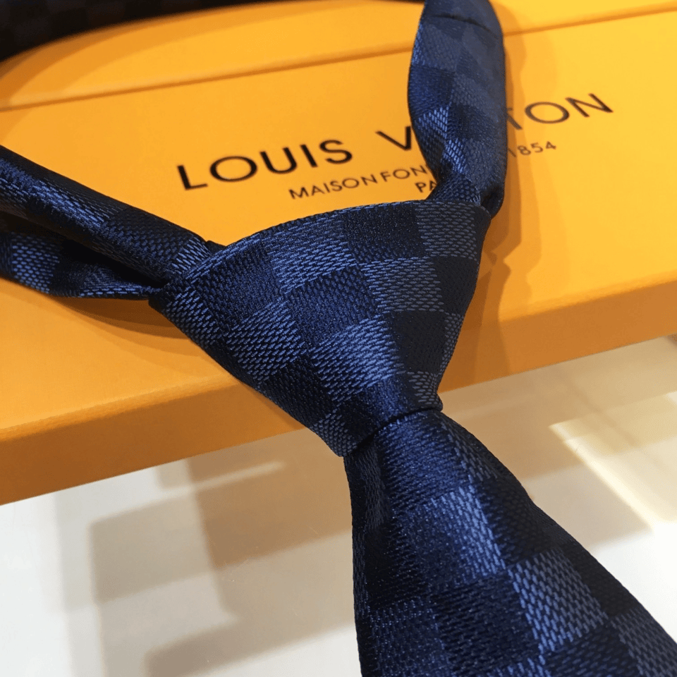 Louis Vuitton Blue Damier Silk Tie For Men view 3