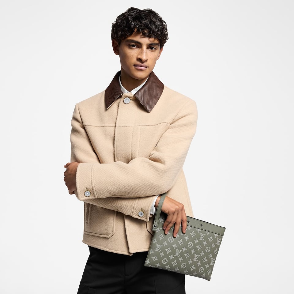 Louis Vuitton Pochette To-Go M12499 30cm/ 11.8in view 3