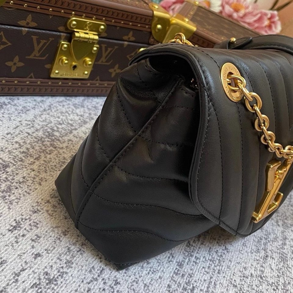 Louis Vuitton New Wave Chain 24Cm Black M58552 view 4