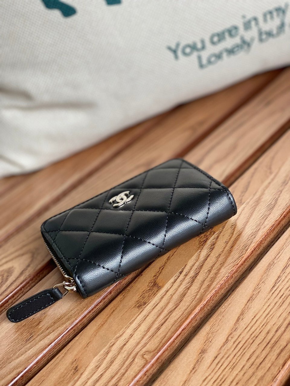 Chanel Zipped Wallet 7.5 Cm Black Calfskin Silver Hardware view 3
