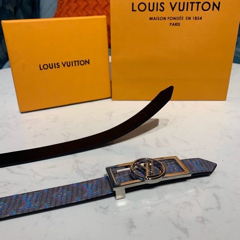 Louis Vuitton Dauphine 25mm Reversible Belt MP136U view 8