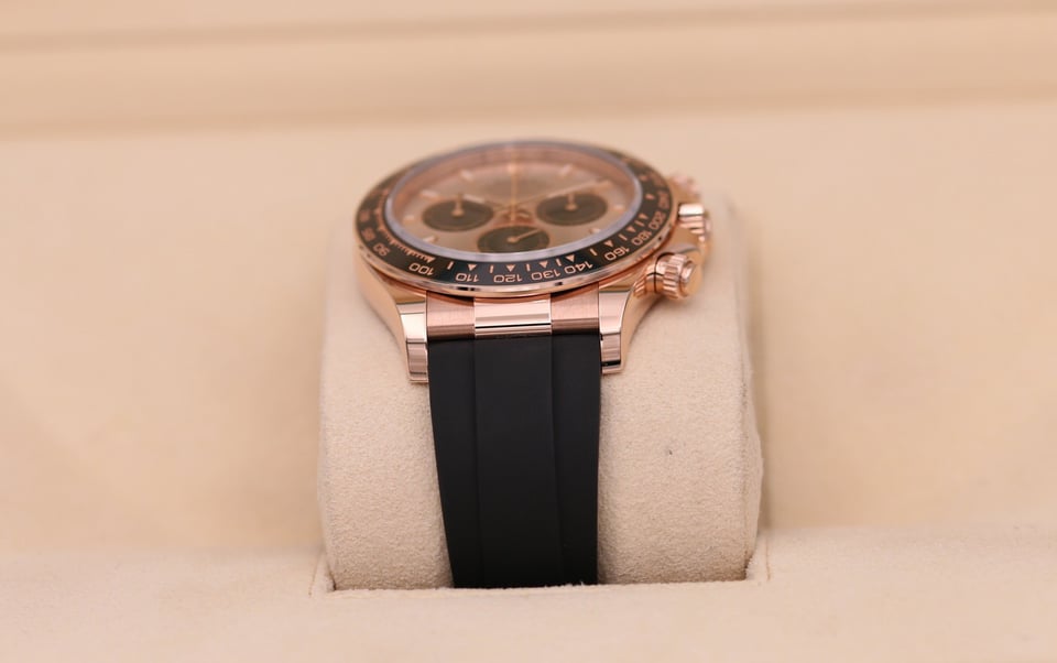 Rolex Daytona 40 mm Sundust Dial in Everose Gold 126515LN view 5