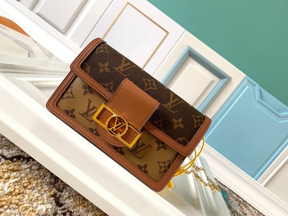 Louis Vuitton Dauphine Chain Wallet 18Cm view 9
