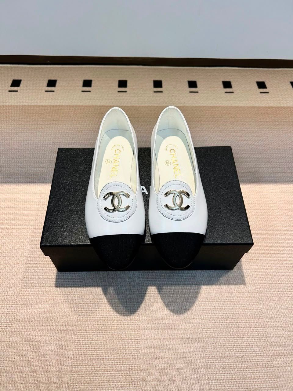 Chanel Lambskin Grosgrain Ballerinas With Gold CC Logo White &amp; Black Lambskin G39845 view 10
