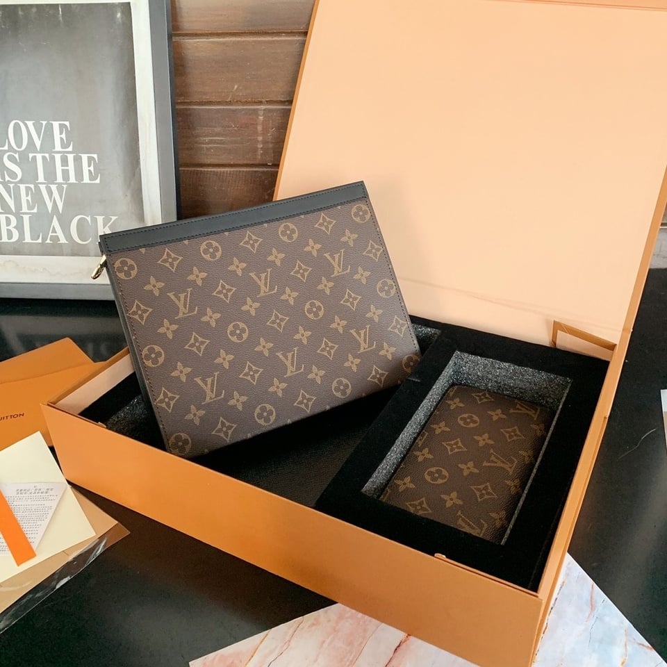 Louis Vuitton Voyage Mm Pochette Monogram Brown 26Cm view 5