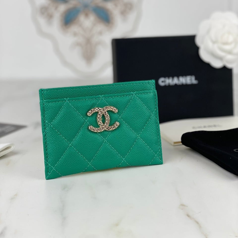 Chanel Card Holder 19.5 Emerald Grained Calfskin Gold Icon view 2