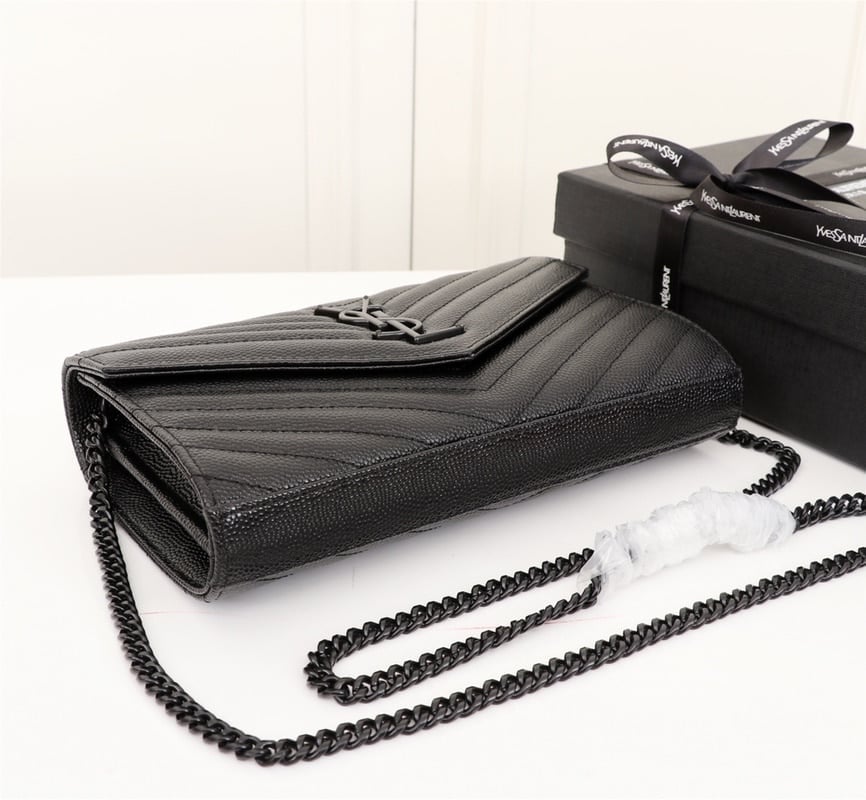 Saint Laurent Cassandre Matelasse Chain Wallet In Grain De Poudre Embossed Black Noir 22Cm view 4