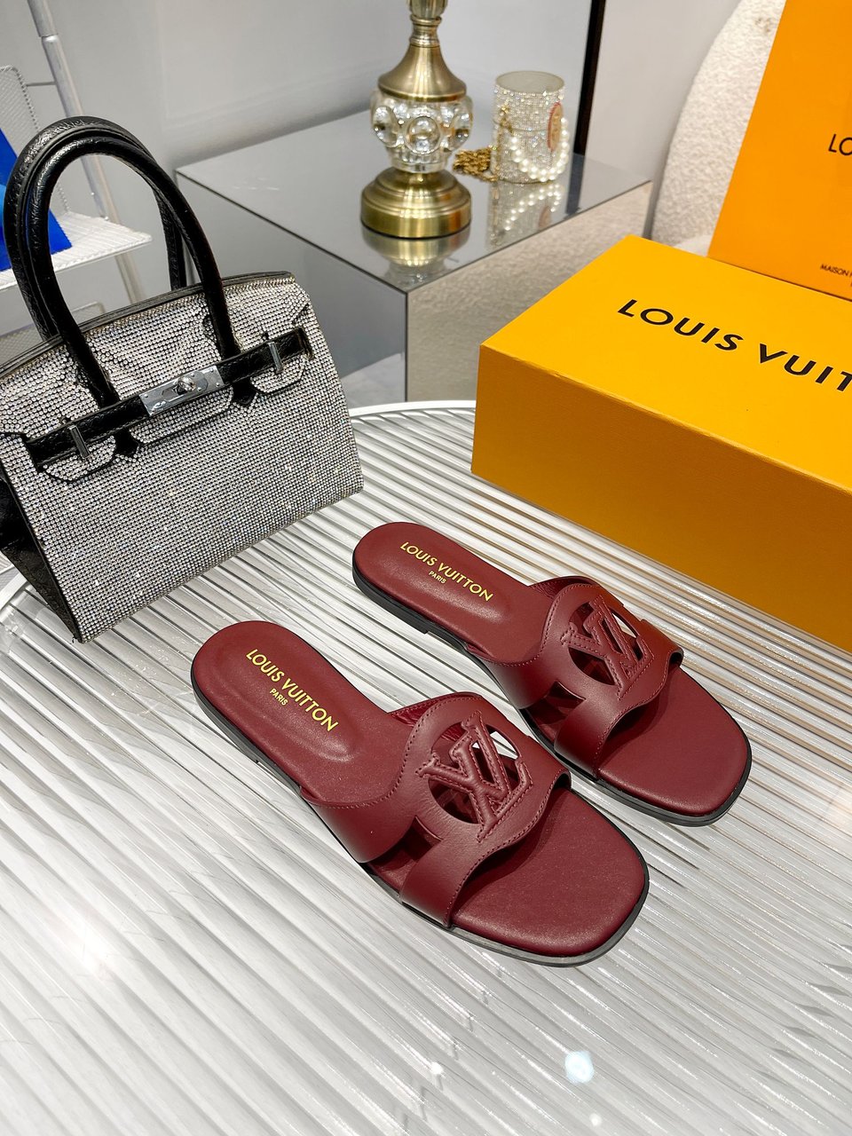 Louis Vuitton Lv Isola Flat Mule Red 1Abp2W view 6