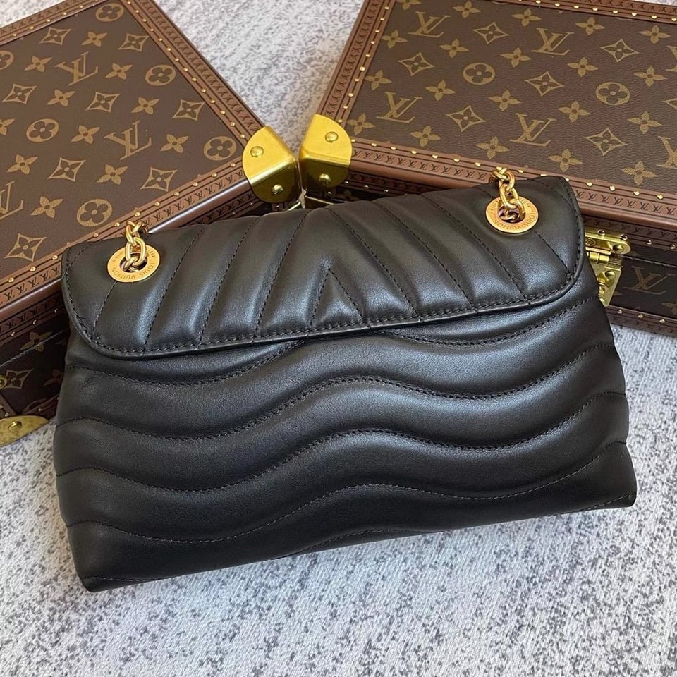 Louis Vuitton New Wave Chain 24Cm Black M58552 view 11