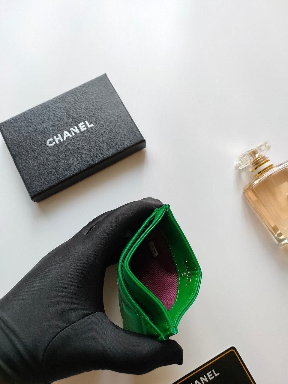 Chanel Card Holder 11.2 Green Calfskin Gold Icon view 6