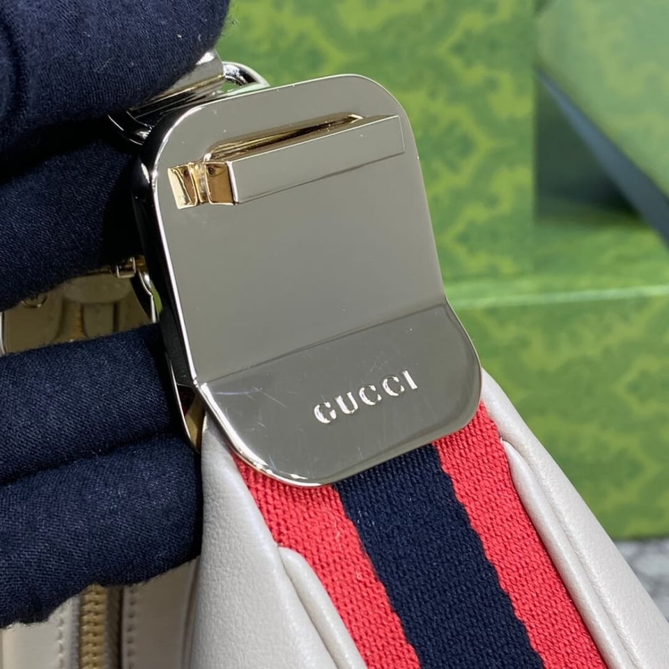 Gucci Oatmeal Leather Attache Medium Shoulder Bag view 10
