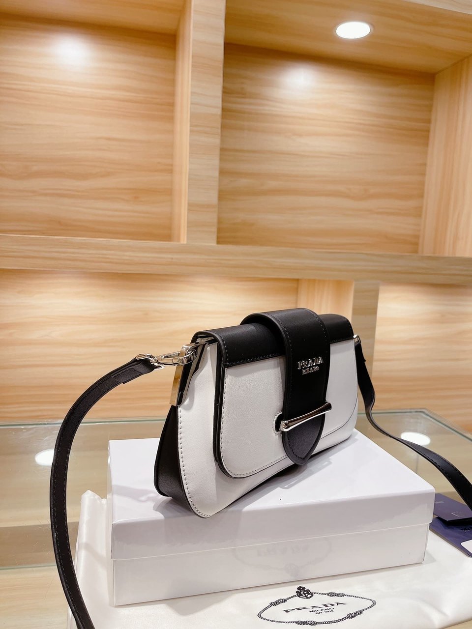 Prada City Calfskin Sidonie Shoulder Bag White Black 28Cm view 5