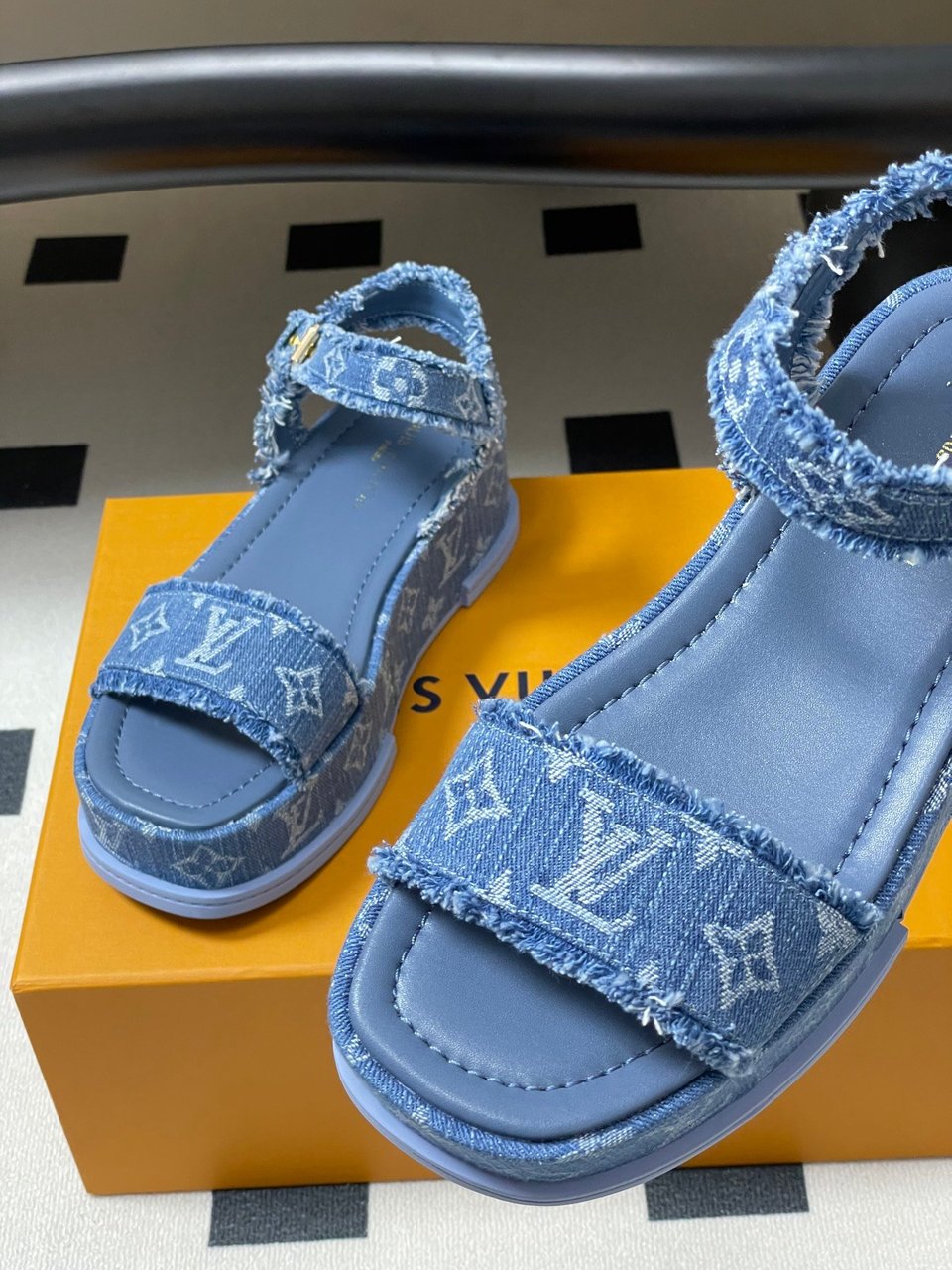 Louis Vuitton By The Pool Maya Flatform Sandal Blue view 9