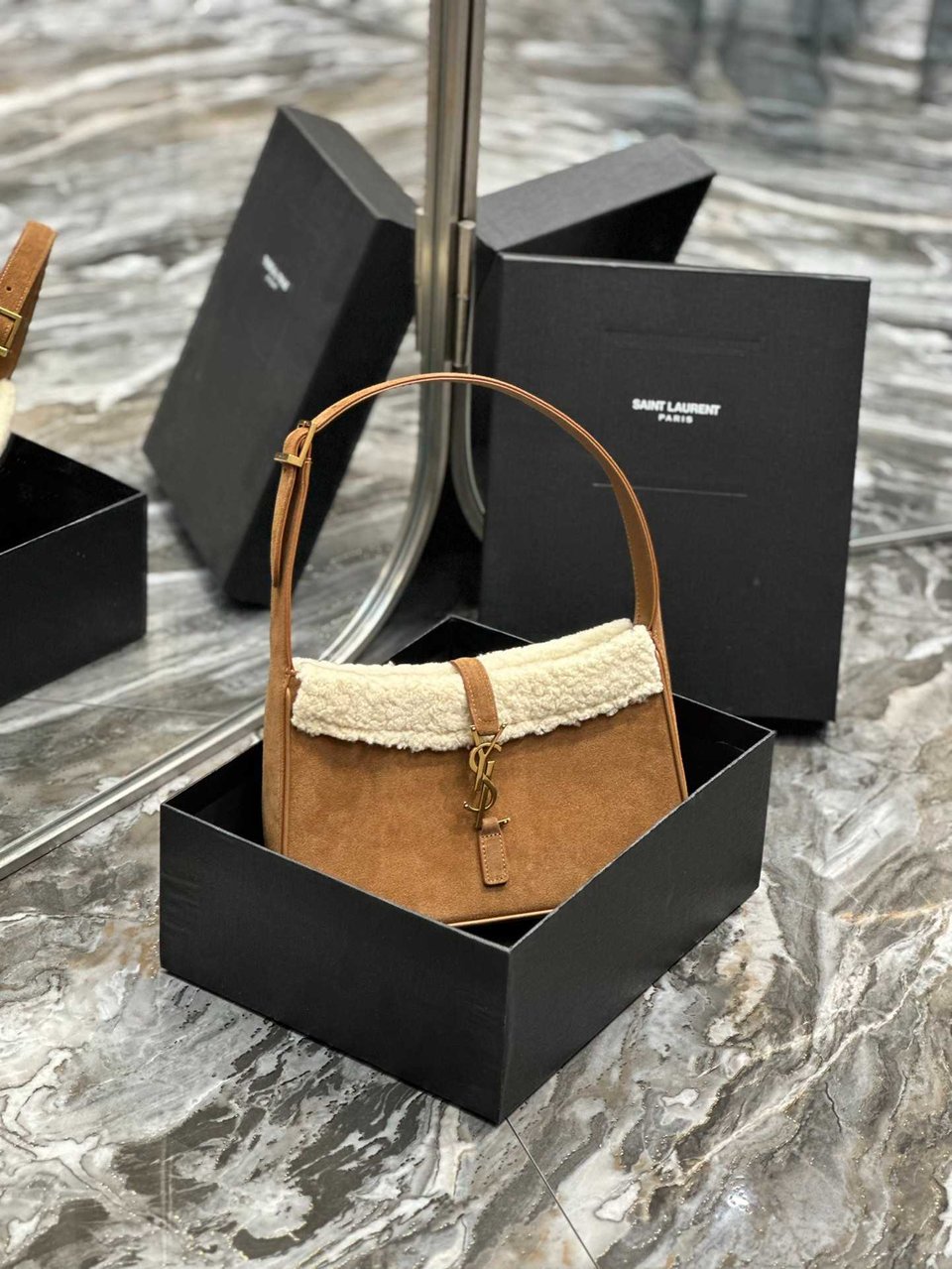 Saint Laurent Le 5 A 7 Hobo Bag In Suede And Shearling view 4