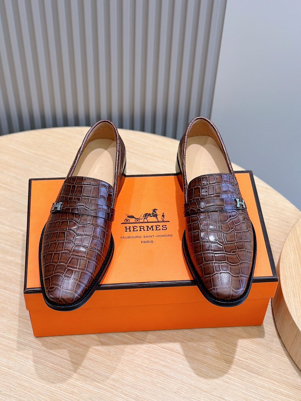 Hermès Crocodile Leather Loafers Brown Signature H Buckle- Shoes for Men view 3